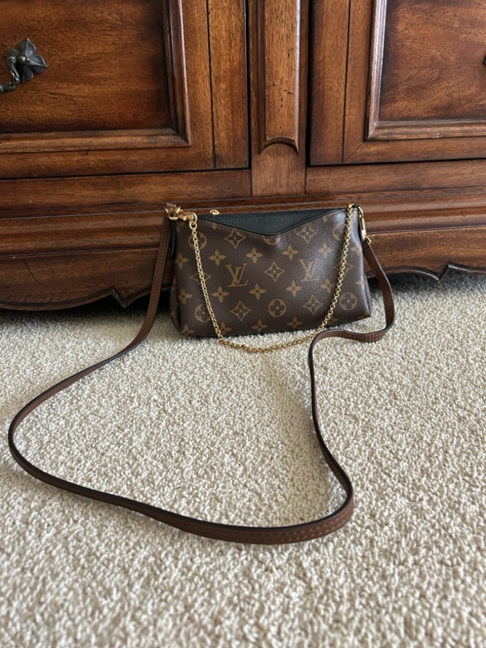 Louis Vuitton Pallas Clutch